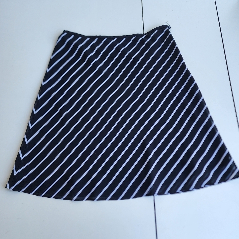 VTG Casual Corner Women's Annex Black White Striped Lined A-lined Skirt Size 12